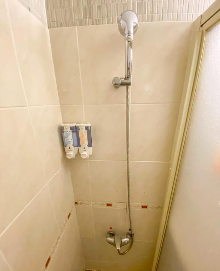 Hua Guo Hotel Цзилун Экстерьер фото
