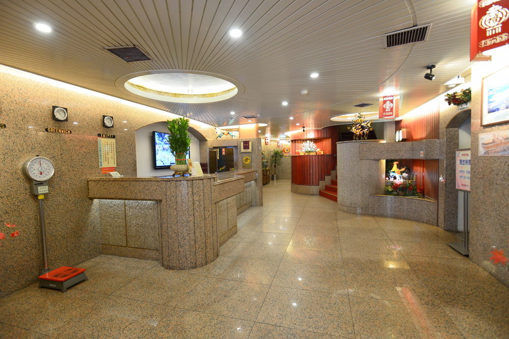 Hua Guo Hotel Цзилун Экстерьер фото
